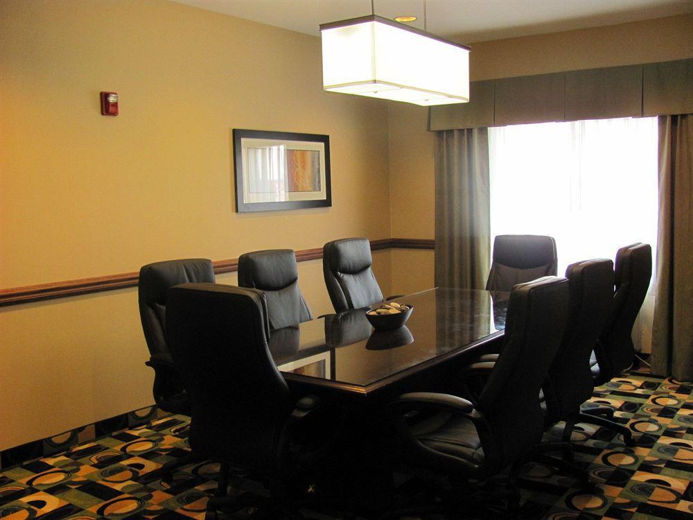 Holiday Inn Express Hotel & Suites Burlington, An Ihg Hotel Facilities photo